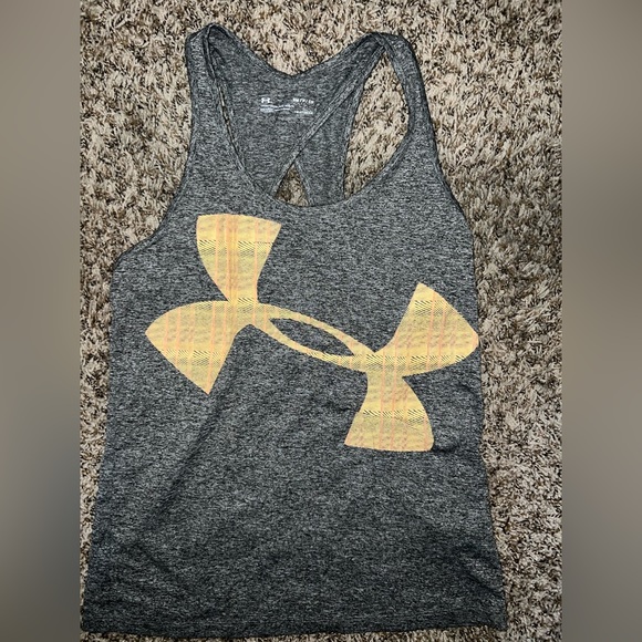 Under Armour Tops - underarmour running tank top